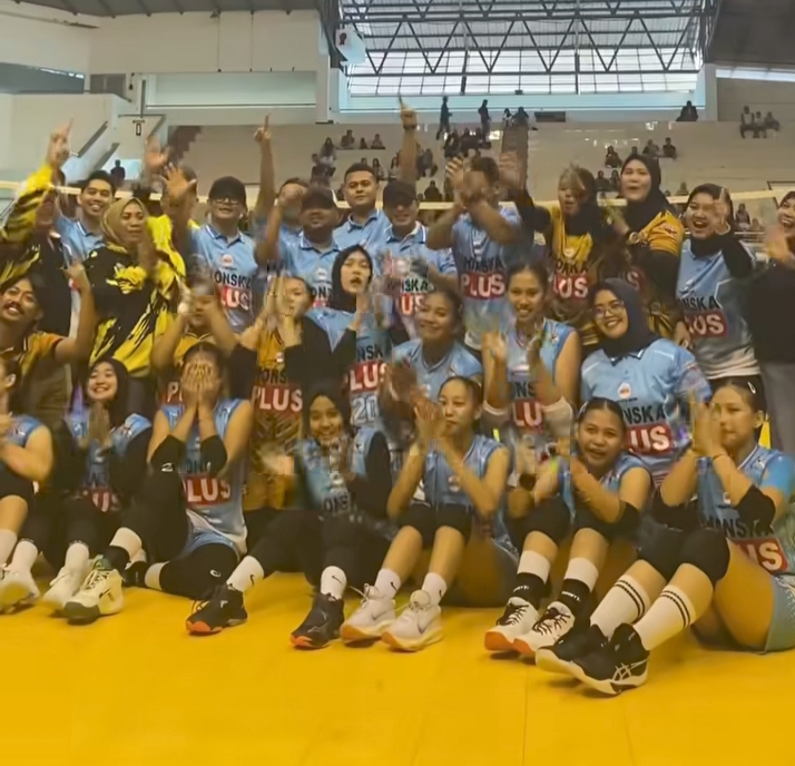 Tim voli putri gresik sabet emas Porprov Jatim